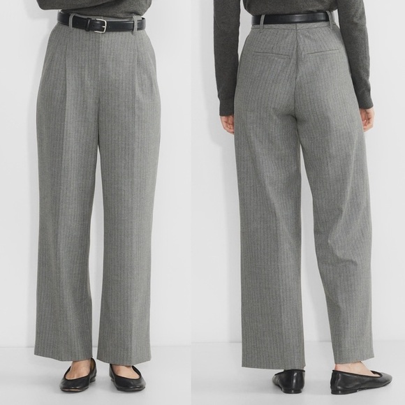 Aritzia Pants - Aritzia- The Effortless Pant (Re)fined Black Size 4 High Waist Trousers